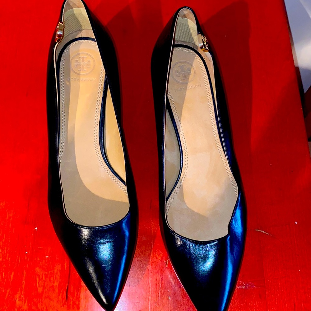 A low pump black shoe from Tory Burch